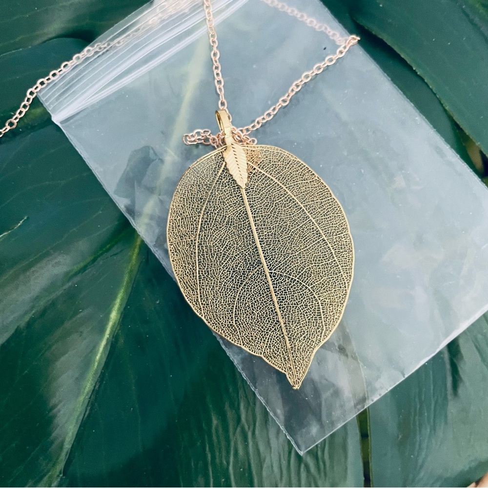 Tropical palm leaf earrings and leaf necklace vacation set in gold & green NWT - Picture 8 of 16